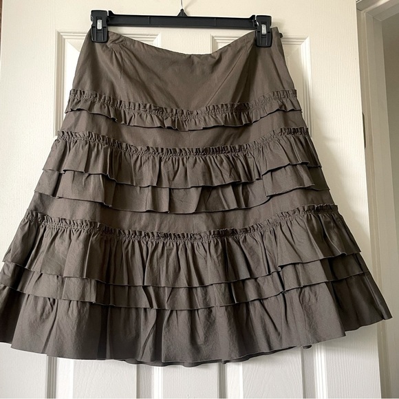 Akris Punto Dresses & Skirts - Akris Punto Tiered Ruffles Midi Skirt Size 8 Solid Olive Green Color Bohemian